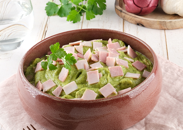 Purée de courgettes au fromage à la crème, jambon