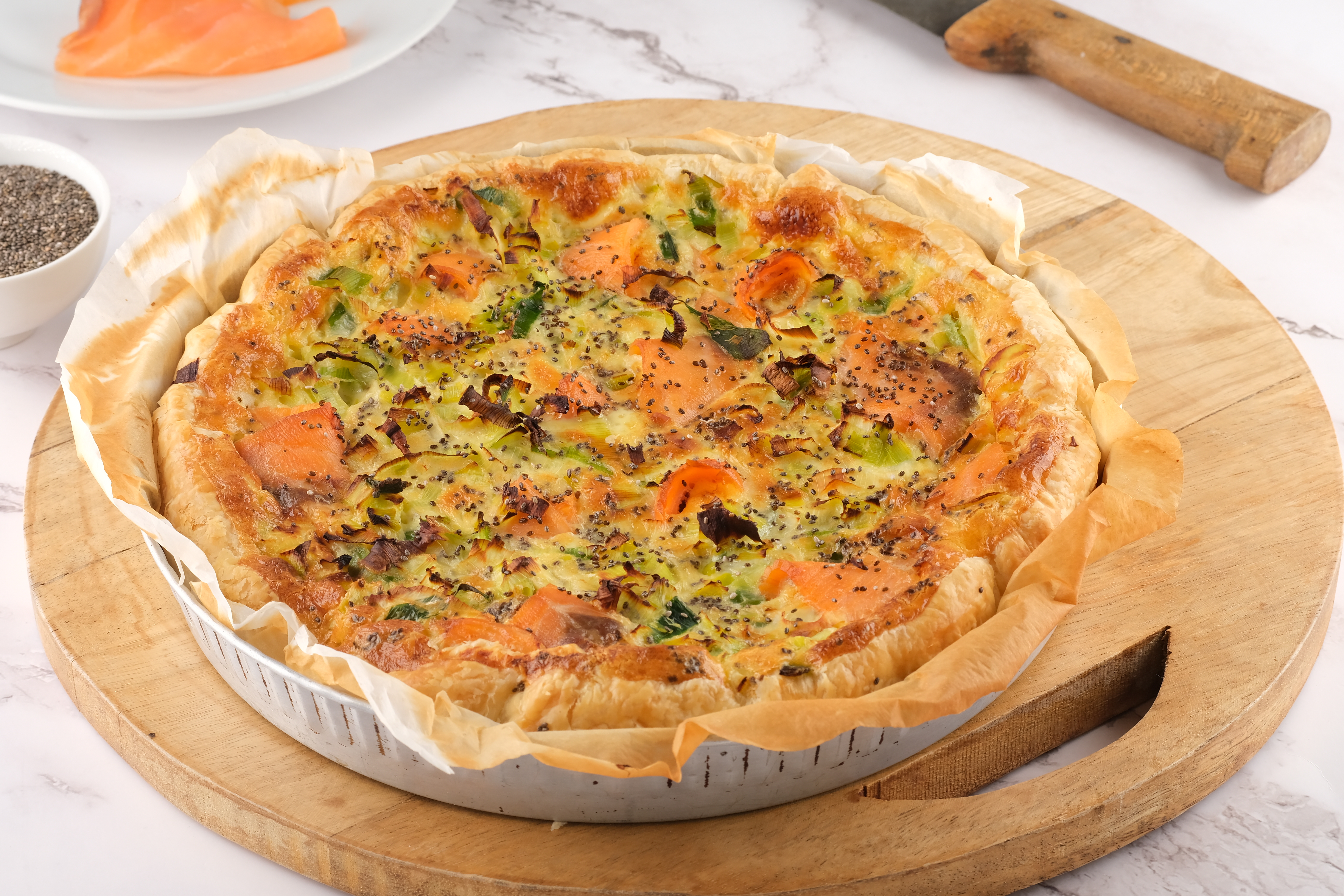 Tarte aux poireaux, saumon fumé et graines de chia