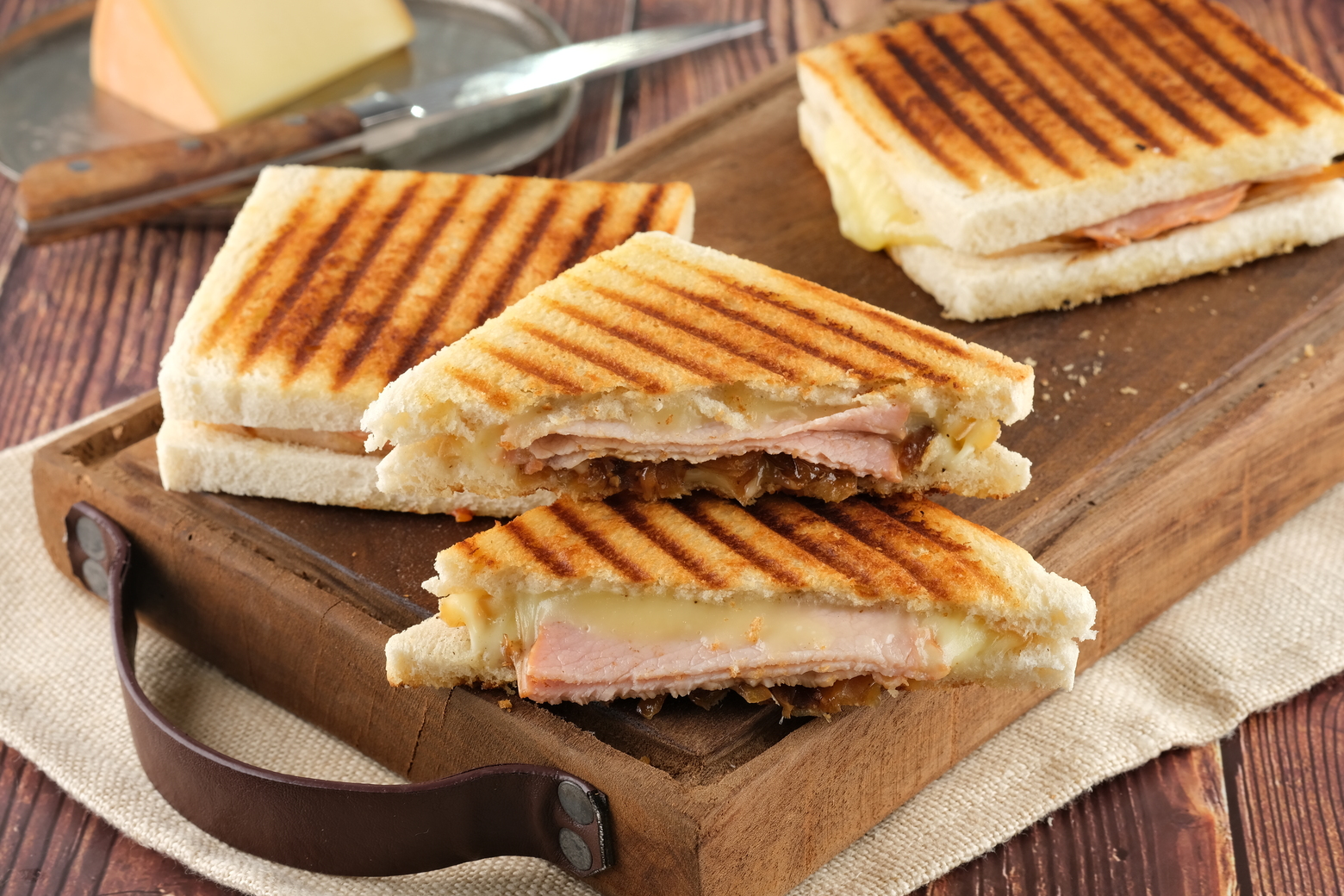 Croque-Monsieur Jambon Fumé Raclette