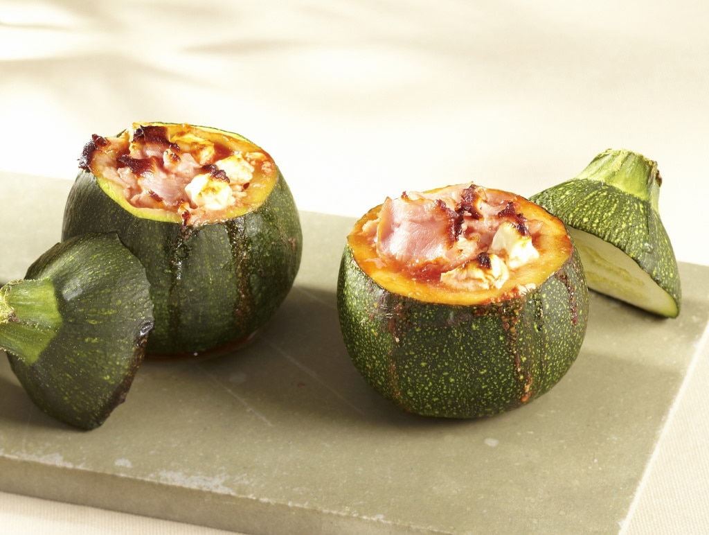 Courgettes farcies à la feta et au bacon