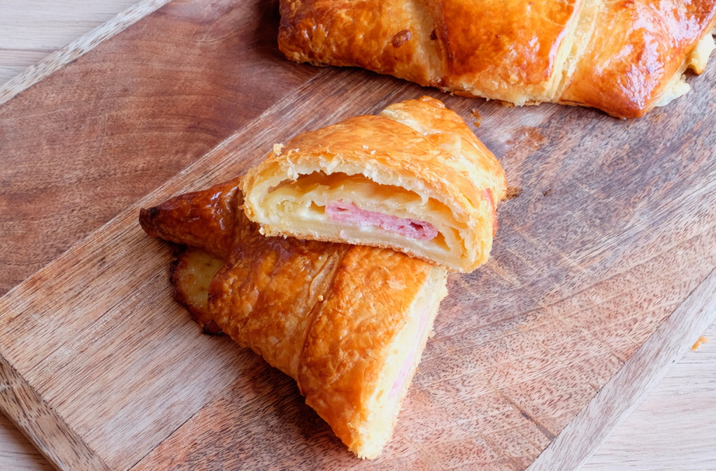Croissants XL au jambon et comté