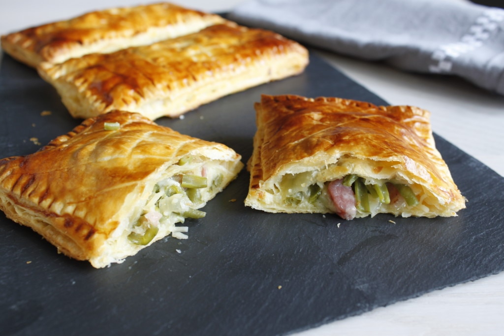 Feuilletés farcis fromage, lardons et oignons