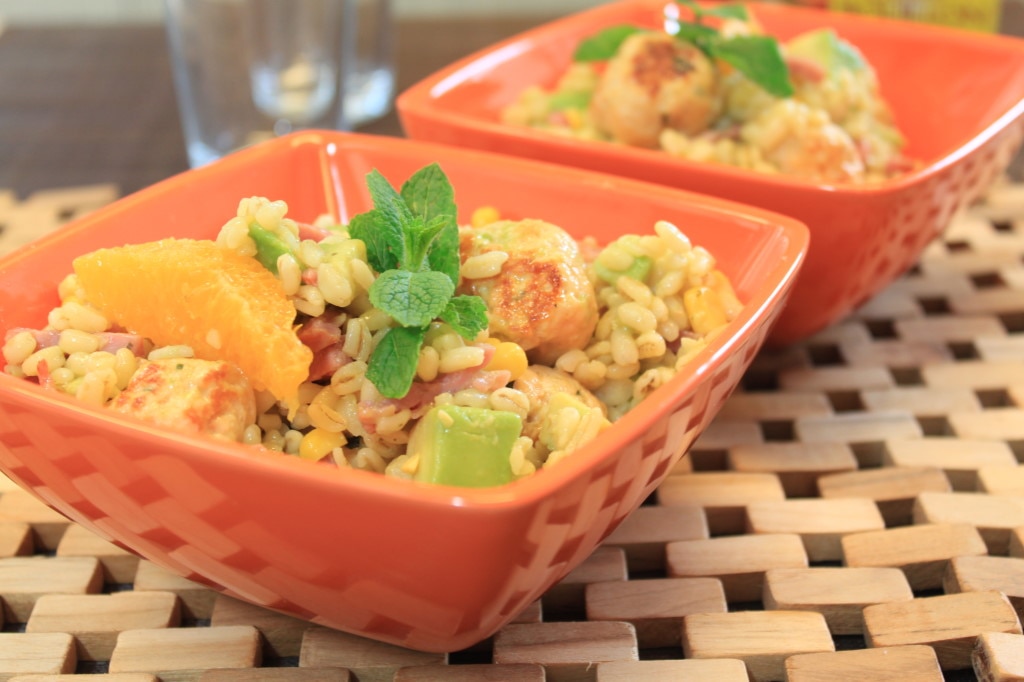 Salade de blé, maïs avocats poulet à la menthe