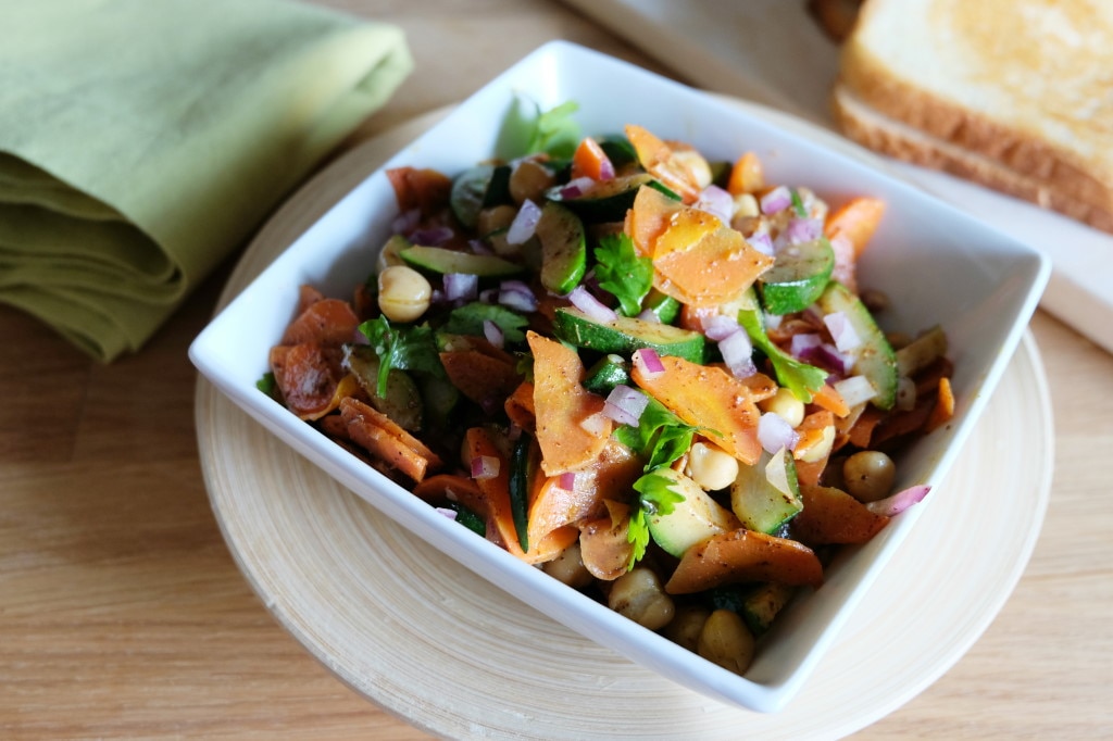 Salade de courgettes, carottes et pois chiches
