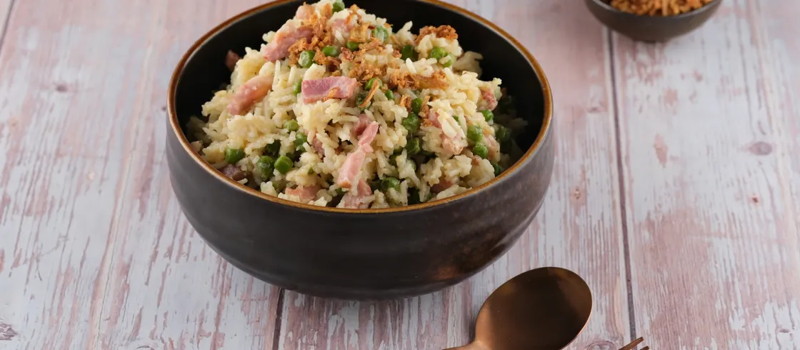 One Pot Rice – Lardons, Petits Pois & Œuf