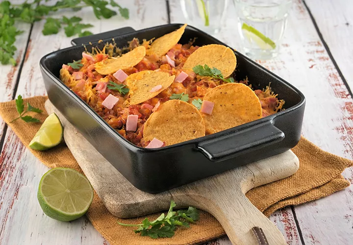 NACHOS AUX JAMBON, CHEDDAR, LEGUMES DU SOLEIL