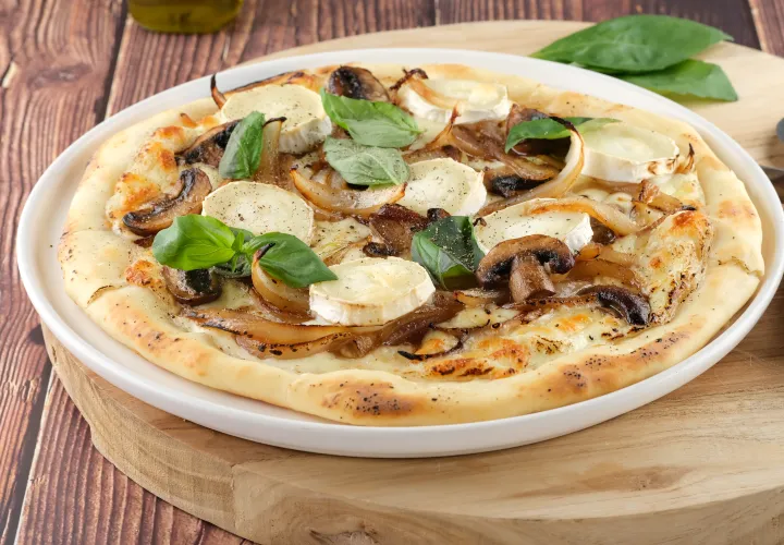 PIZZA BIANCA — CHÈVRE & CHAMPIGNONS
